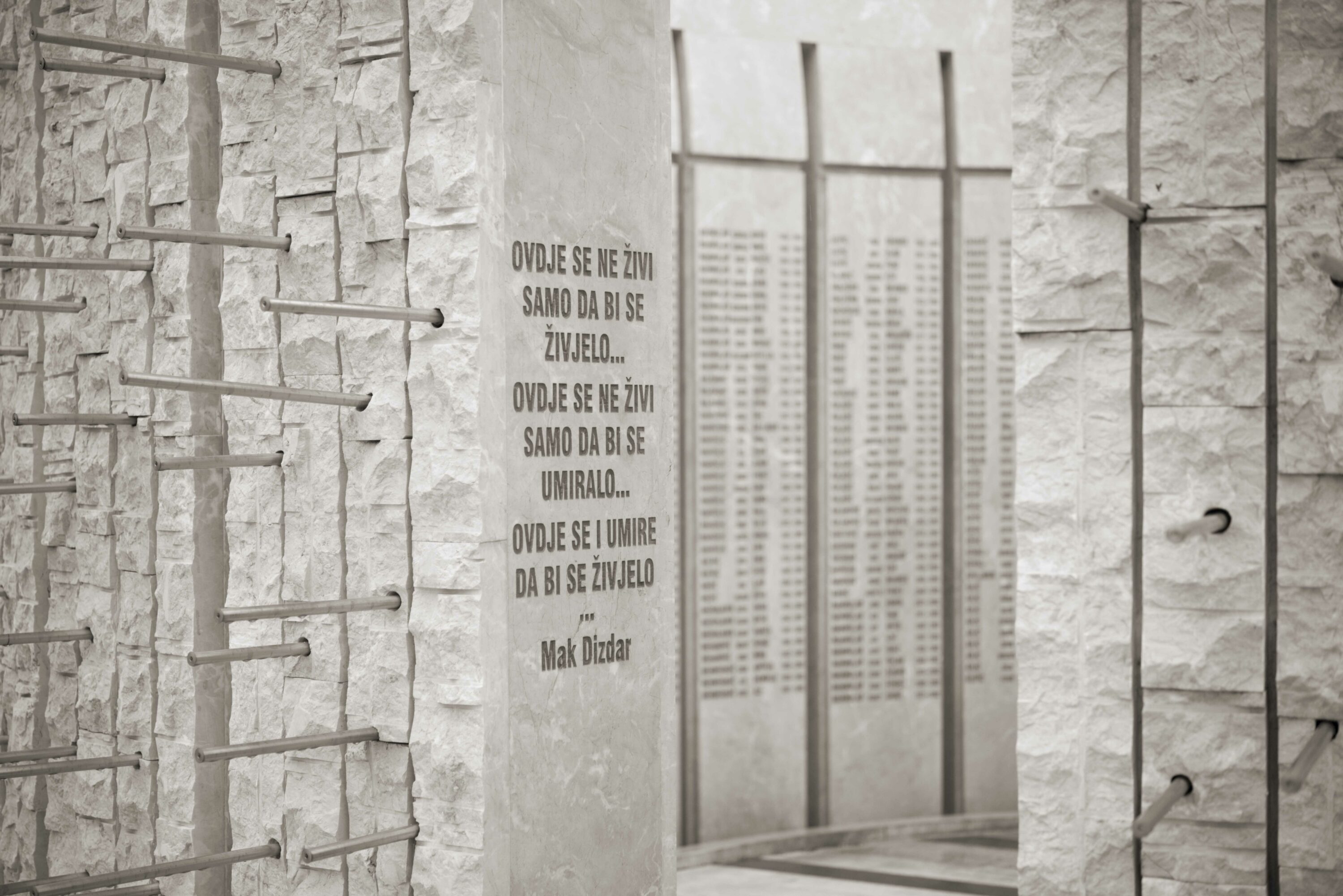 Kozarac, Centralno spomen-obilježje Kozarac